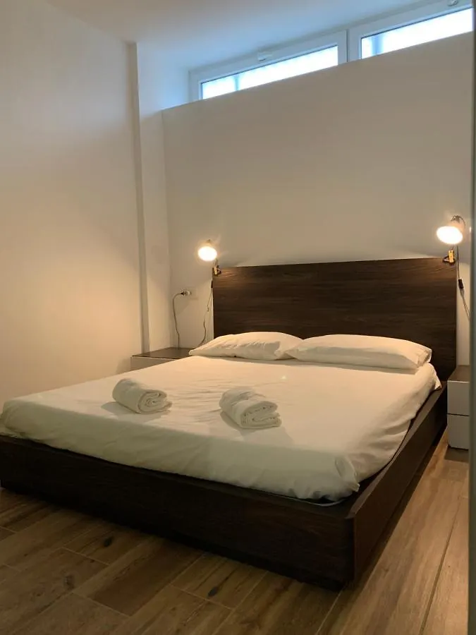 Daire Rafqa Suites San Siro'S View Lotto City Life De Angeli Fiera With Garden Milano